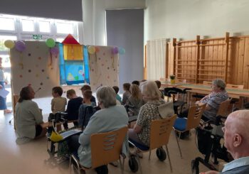 Generationenübergreifendes Kasperletheater – „Haus im Glantal“ aus Altenglan besucht die Integrative Kita